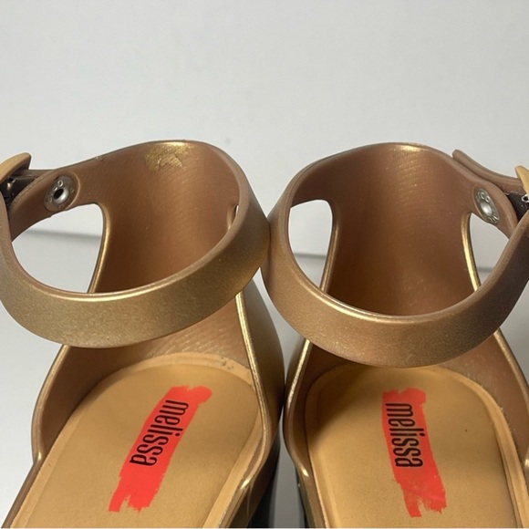 Melissa Elegant Gold and Black Heels - Picture 10 of 15